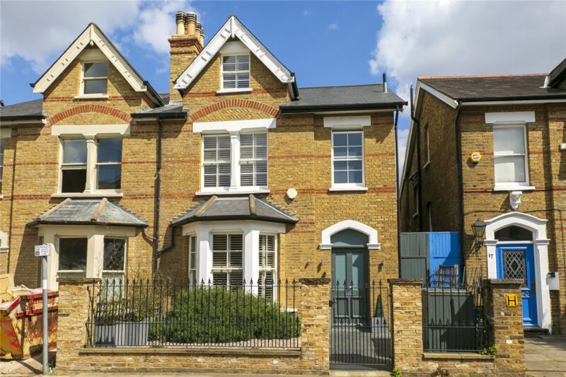 Larkfield Road, Richmond, TW9 2PG - Antony Roberts