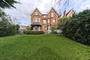 61 The Avenue, Richmond, Richmond, TW9 2AL - Antony Roberts
