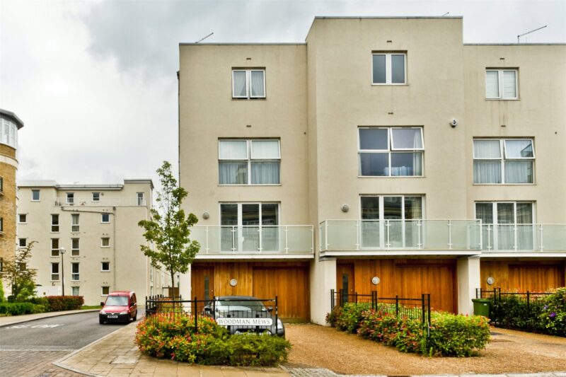 Woodman Mews, Kew, TW9 4AH - Antony Roberts