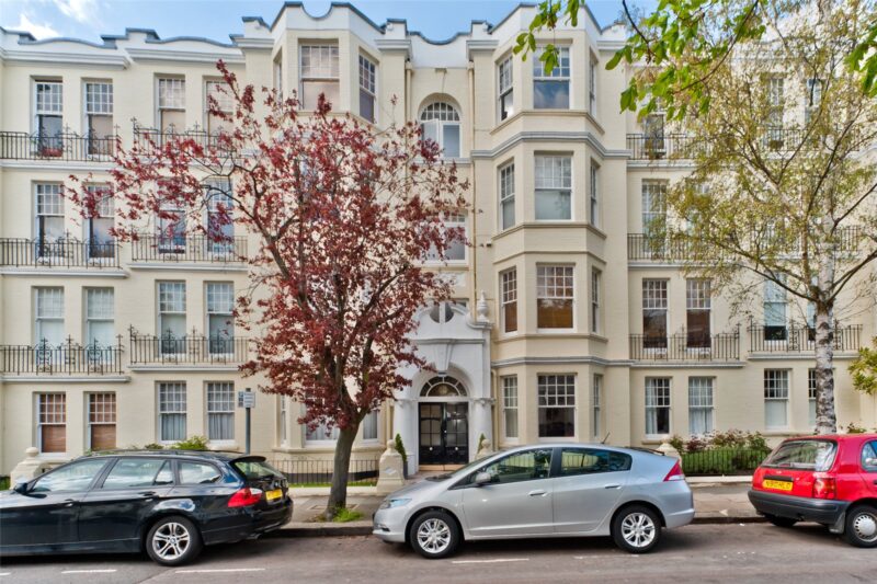 Onslow Avenue Mansions, Onslow Avenue, TW10 6QD - Antony Roberts