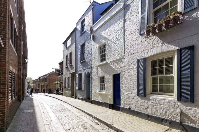 Water Lane, Richmond, TW9 1TJ - Antony Roberts