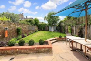 26 Kew Green, Kew, Richmond, TW9 3BH - Antony Roberts