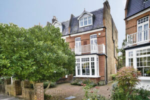 22 Lawn Crescent, Kew, Richmond, TW9 3NR - Antony Roberts