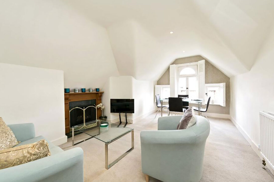 34C St. Stephens Gardens, St Margarets, Twickenham, TW1 SLS Antony