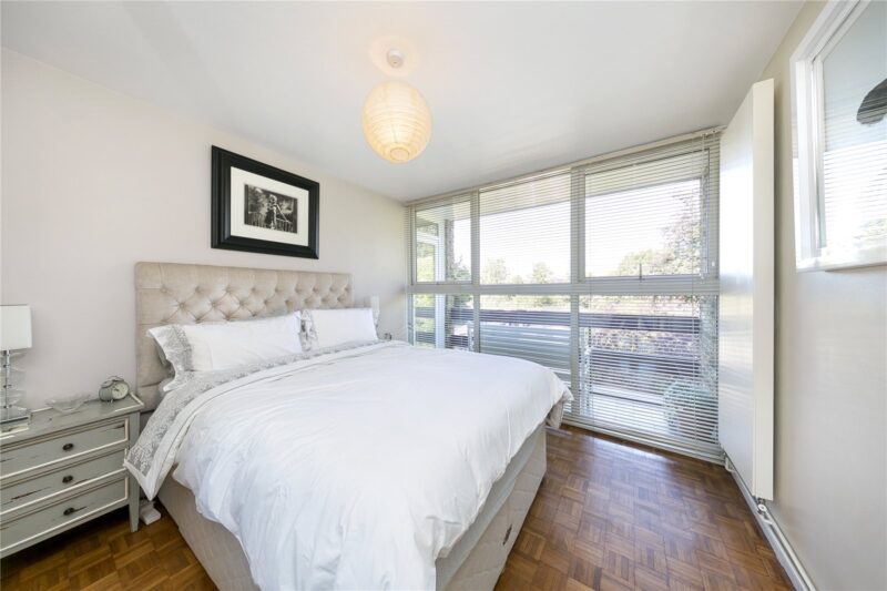 Howmic Court, Arlington Road, TW1 2BD - Antony Roberts