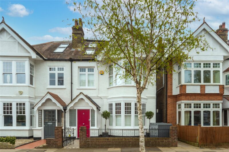 Burlington Avenue, Kew, TW9 4DF - Antony Roberts