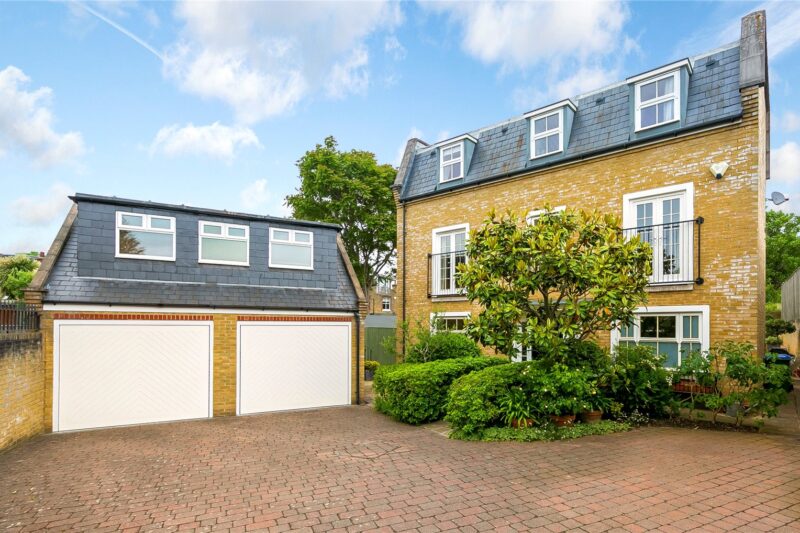 Layton Place, Kew, TW9 3PP - Antony Roberts