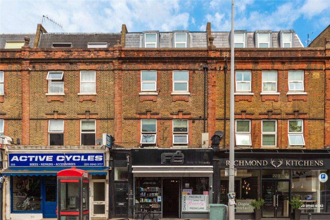 Lower Mortlake Road, Richmond, TW9 2LN Antony Roberts