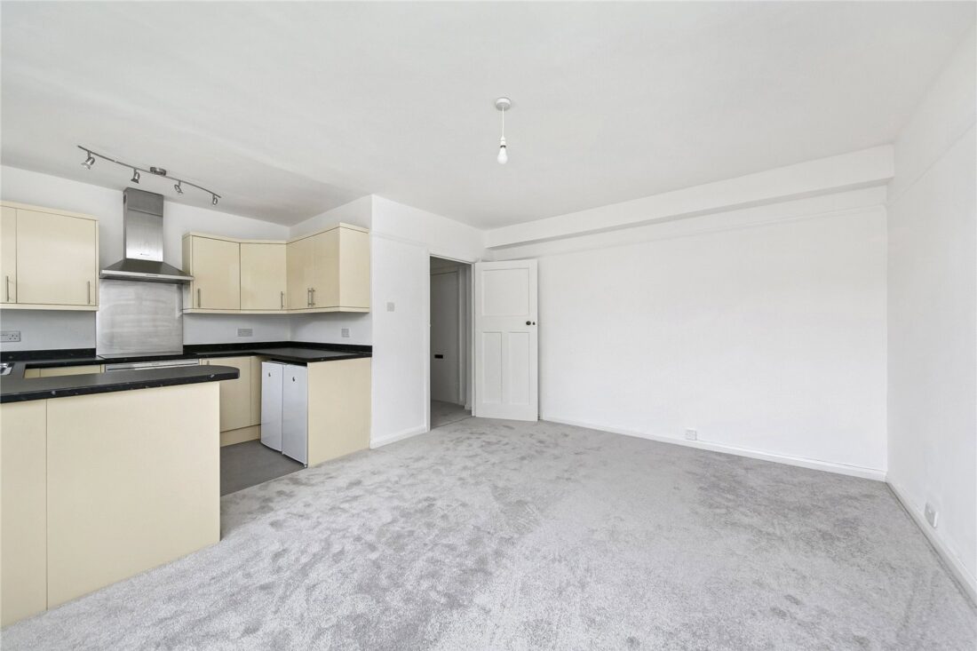 Thames Eyot, Cross Deep, TW1 4QL Antony Roberts