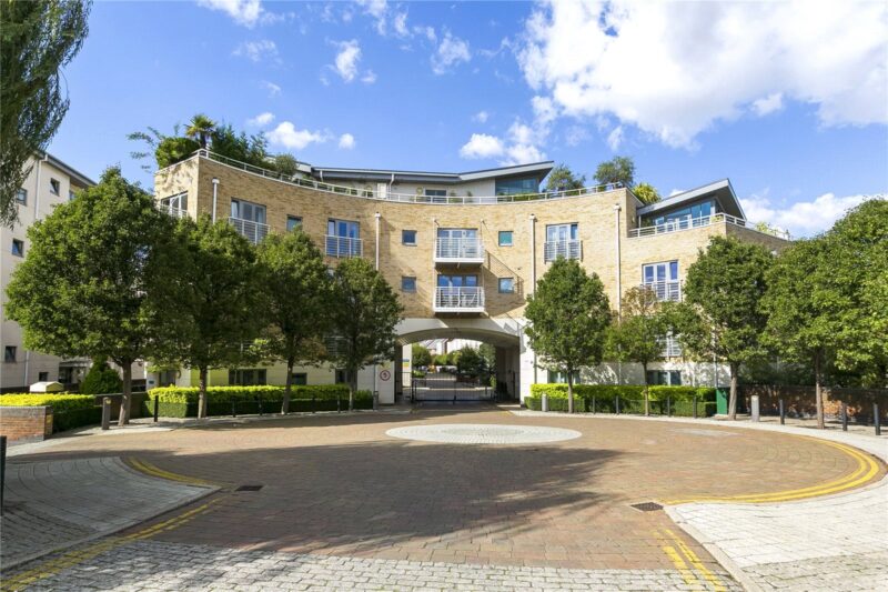 Tallow Road, Brentford, TW8 8EB - Antony Roberts