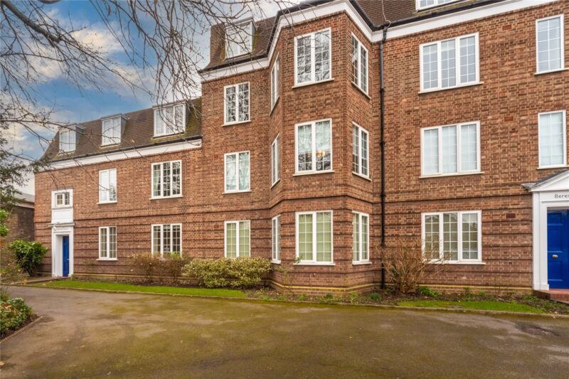 Beresford Court, Park Road, TW1 2PU - Antony Roberts