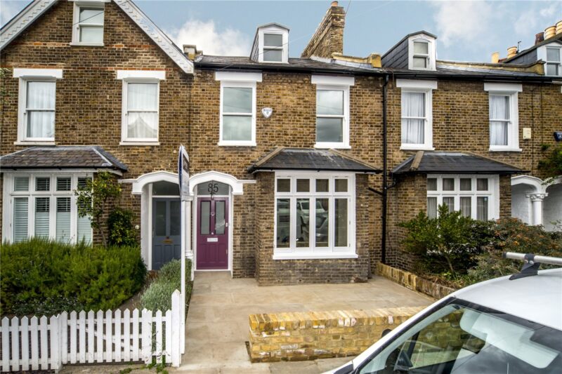 Gloucester Road, Kew, TW9 3BT - Antony Roberts