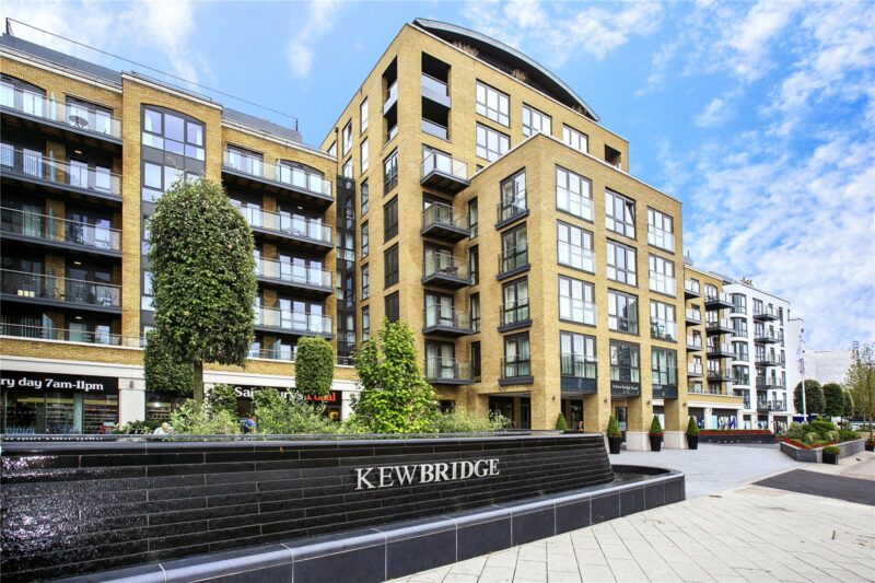 Kew Bridge Road, Brentford, TW8 0HT - Antony Roberts