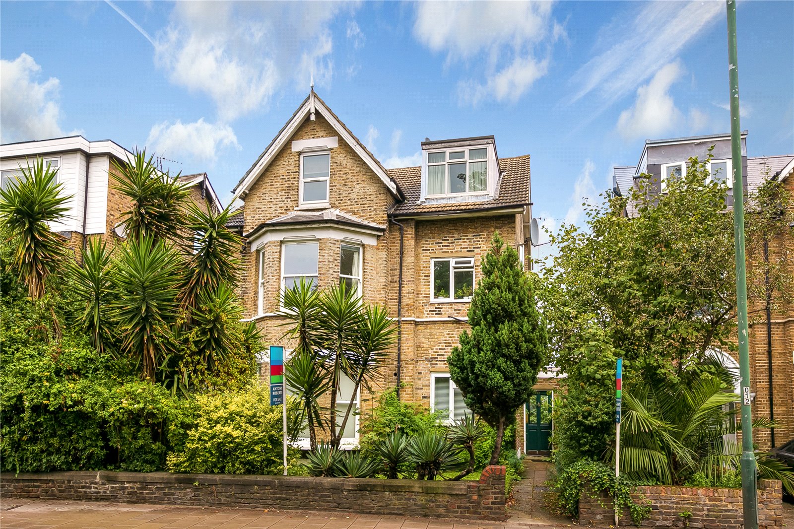 Mortlake Road, Kew, TW9 3JQ - Antony Roberts