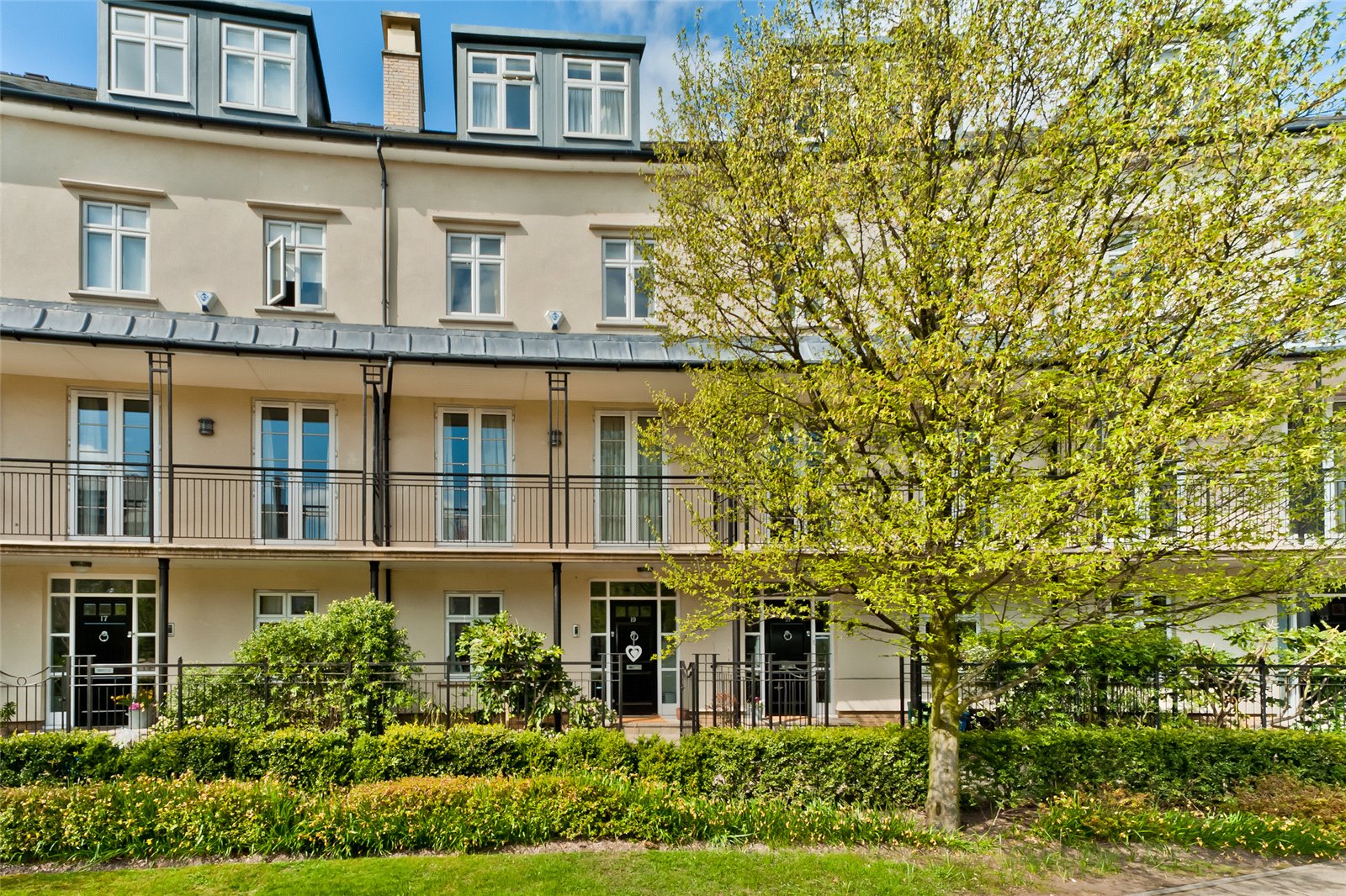 Melliss Avenue, Kew, TW9 4BQ - Antony Roberts