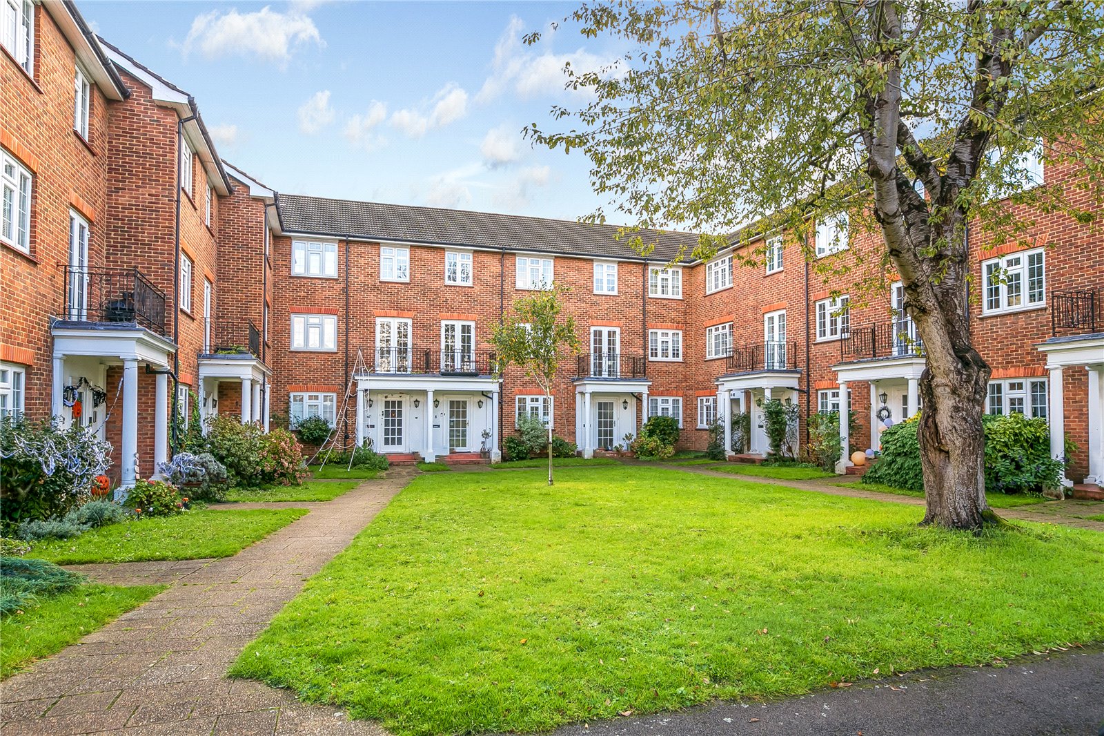 Kenmore Close, Kew, TW9 3JG - Antony Roberts