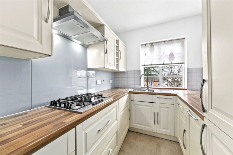 Sheen Court, Richmond, TW10 5DF - Antony Roberts