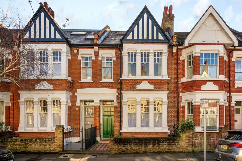 Ruskin Avenue, Kew, TW9 4DR - Antony Roberts