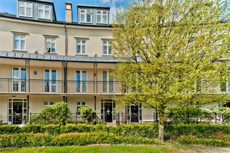 Melliss Avenue, Kew, TW9 4BQ - Antony Roberts