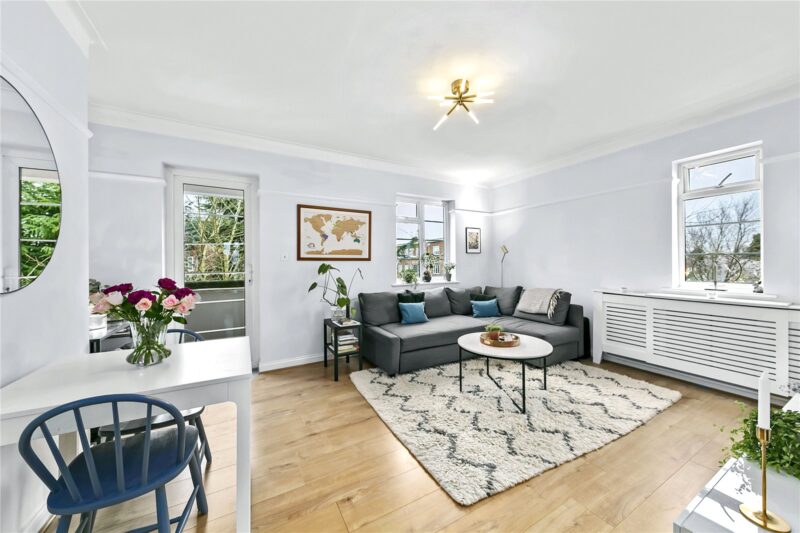 Sheen Court, Richmond, TW10 5DG - Antony Roberts