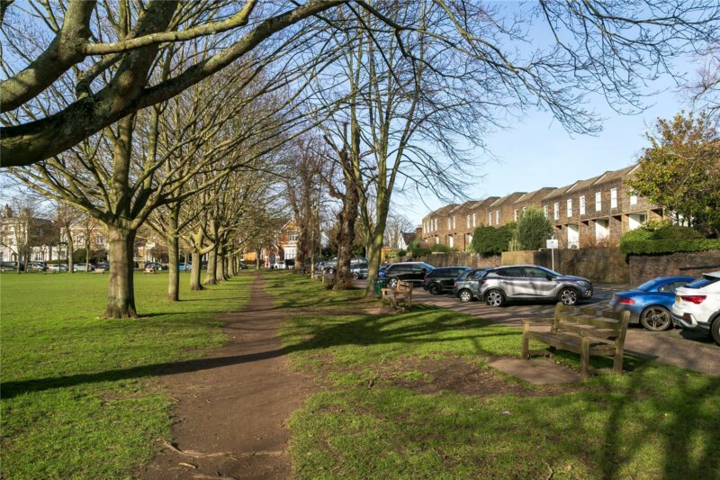 Portland Terrace, The Green, TW9 1QQ - Antony Roberts