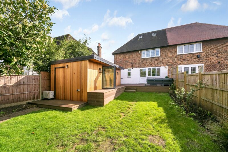 Upper Richmond Road West, Richmond, TW10 5DY - Antony Roberts