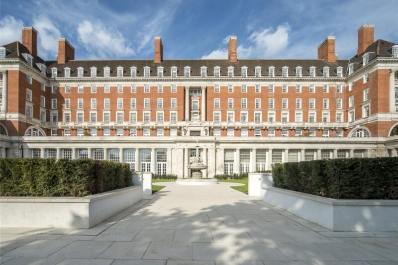 Star and Garter House, Richmond Hill, TW10 6BF - Antony Roberts