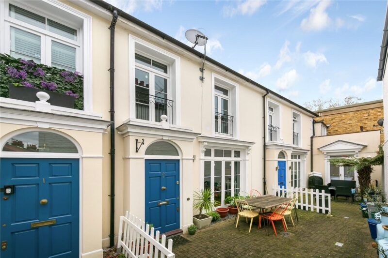 Spring Mews, Richmond, TW9 2PY - Antony Roberts