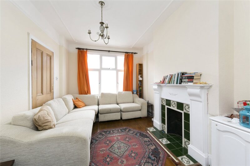 Manor Grove, Richmond, TW9 4QG - Antony Roberts