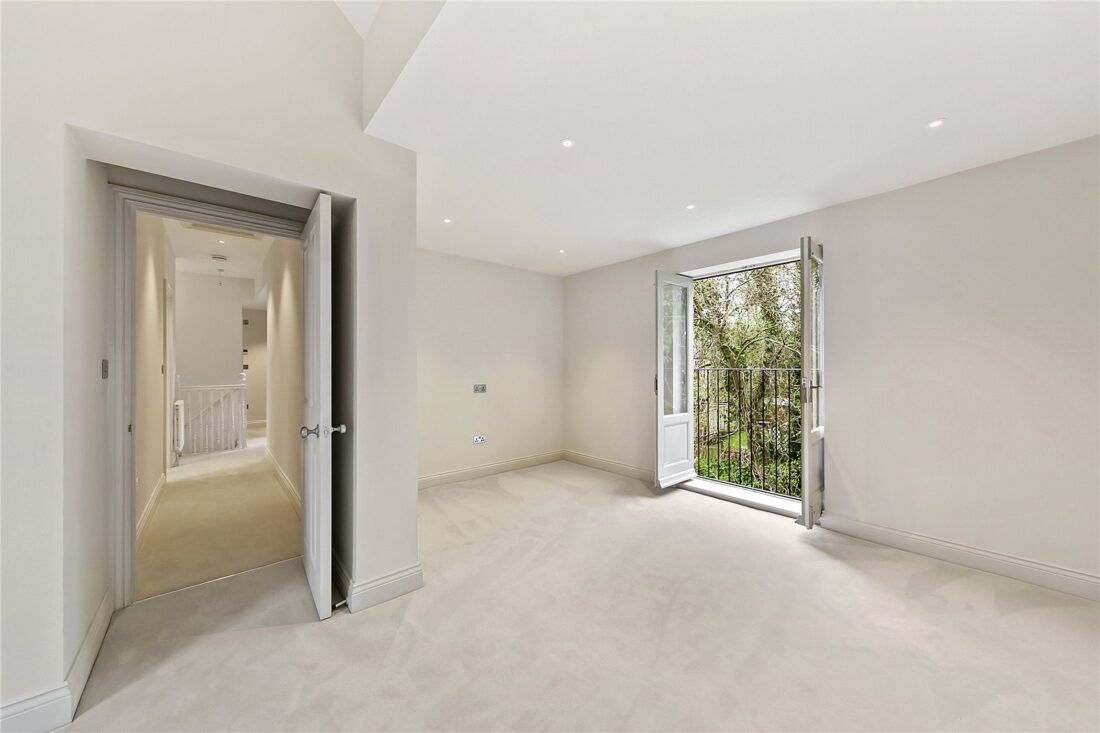 St. Johns Road, Isleworth, TW7 6PL Antony Roberts