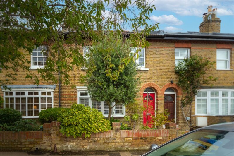 Alexandra Road, Richmond, TW9 2BS - Antony Roberts