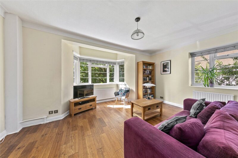Sheen Court, Richmond, TW10 5DF - Antony Roberts