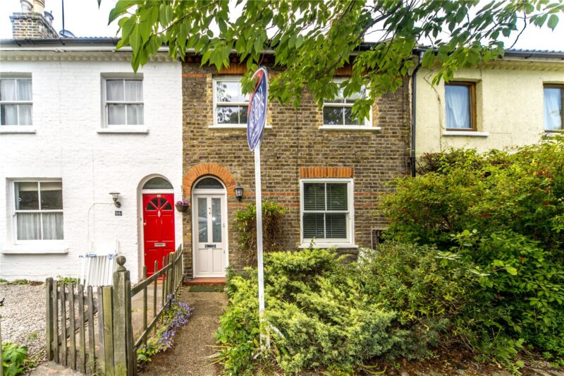 Alexandra Road, Kew, TW9 2BT - Antony Roberts