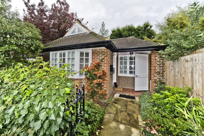 Walpole Avenue, Kew, TW9 2DJ - Antony Roberts