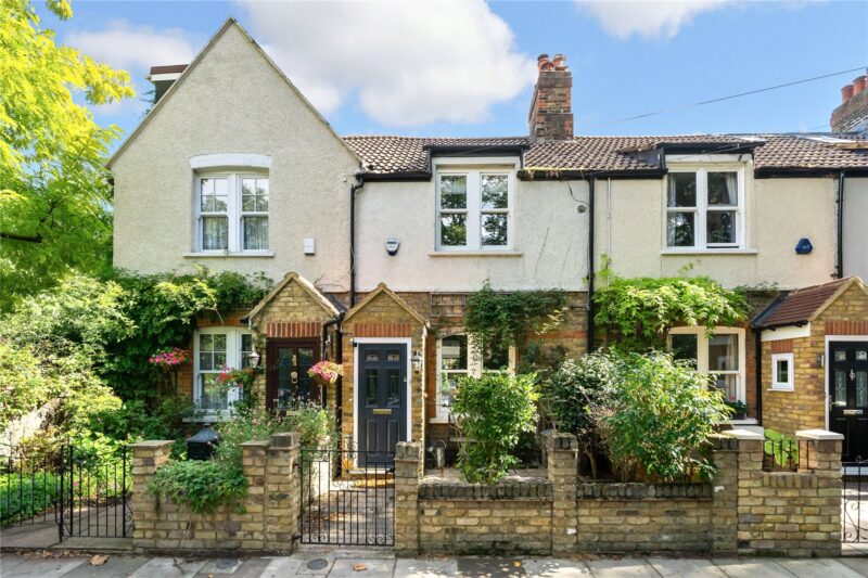 North Road, Richmond, TW9 4HA - Antony Roberts