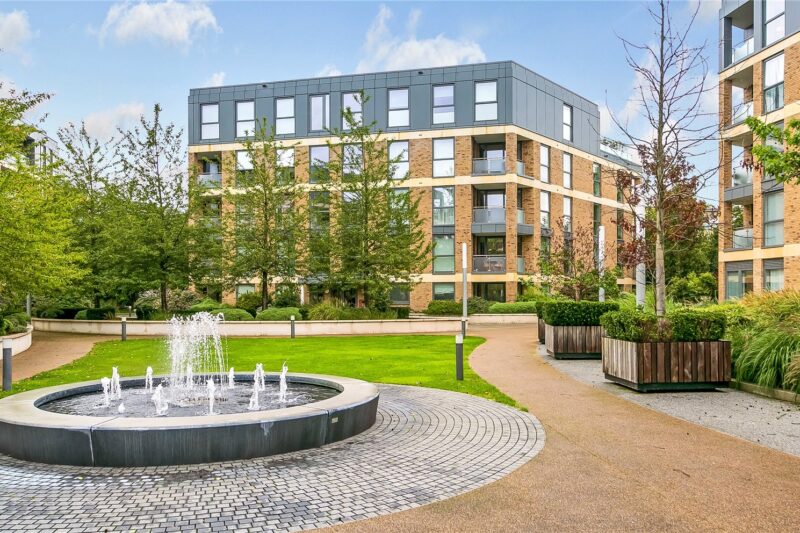 Verdant House, Levett Square, TW9 4FE - Antony Roberts