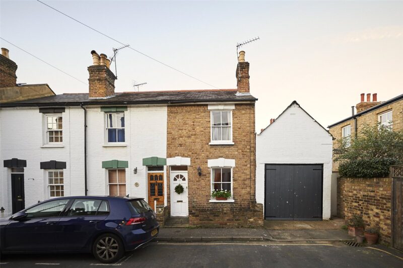 Connaught Road, Richmond, TW10 6DW - Antony Roberts