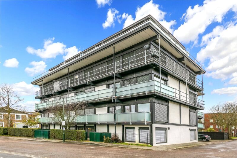 Victoria Villas, Richmond, TW9 2GW - Antony Roberts