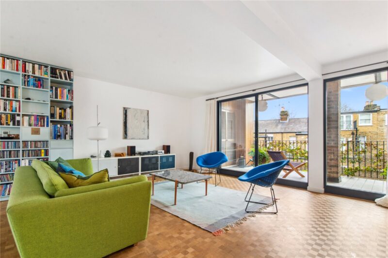 Old Dock Close, Kew, TW9 3BL - Antony Roberts