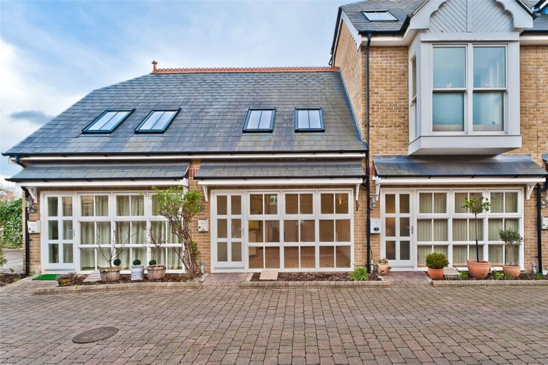 Marylebone Gardens, Richmond, TW9 1TF - Antony Roberts