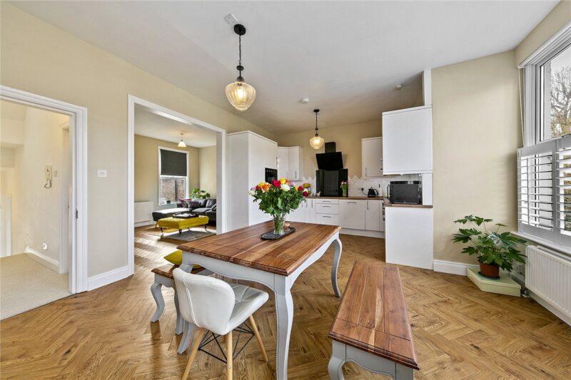 Beaumont Avenue, Richmond, TW9 2HE - Antony Roberts