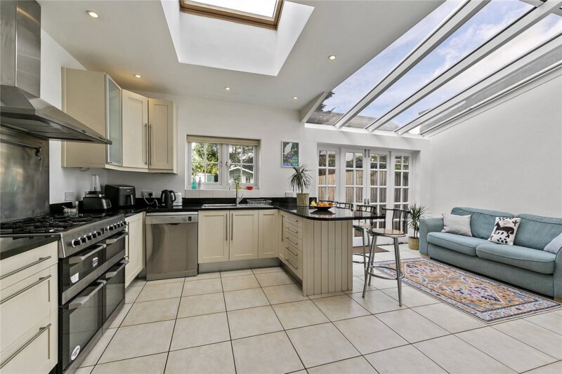 Manor Grove, Richmond, TW9 4QG - Antony Roberts