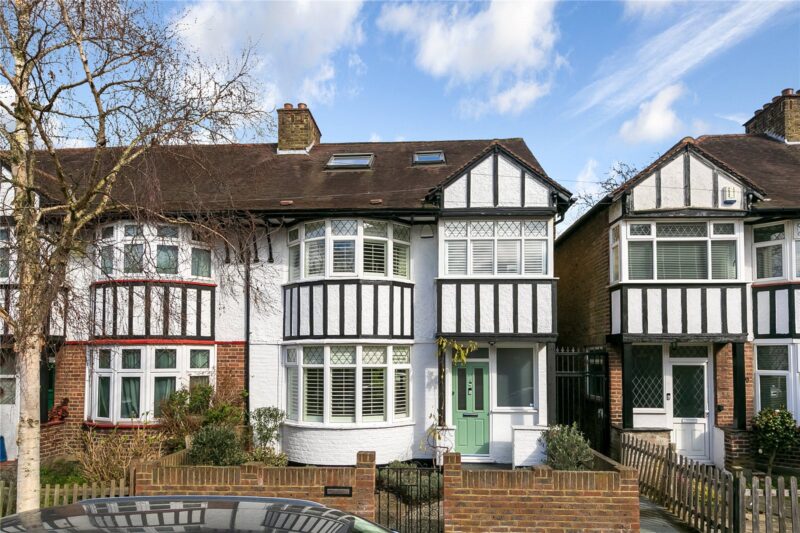 Castlegate, Richmond, TW9 2HL - Antony Roberts