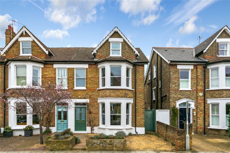 Larkfield Road, Richmond, TW9 2PG - Antony Roberts