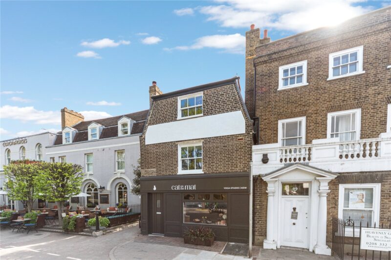 Kew Green, Richmond, TW9 3BH - Antony Roberts