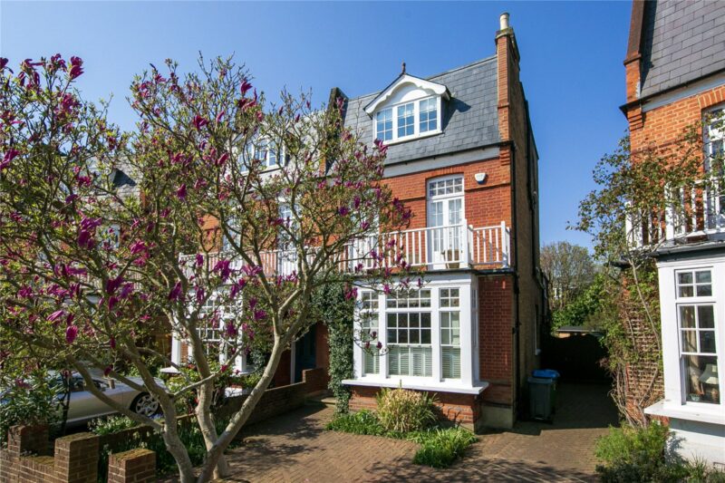 Lawn Crescent, Kew, TW9 3NR - Antony Roberts