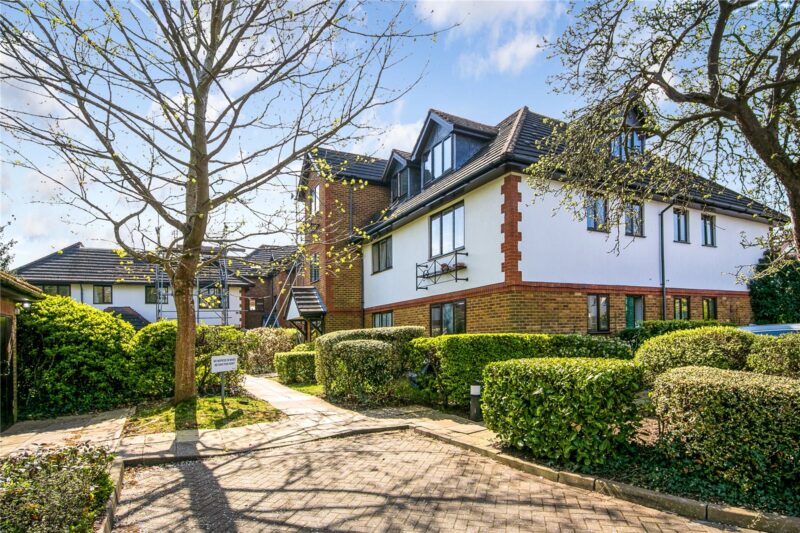 Cranleigh Court, Marksbury Ave, TW9 4JF - Antony Roberts