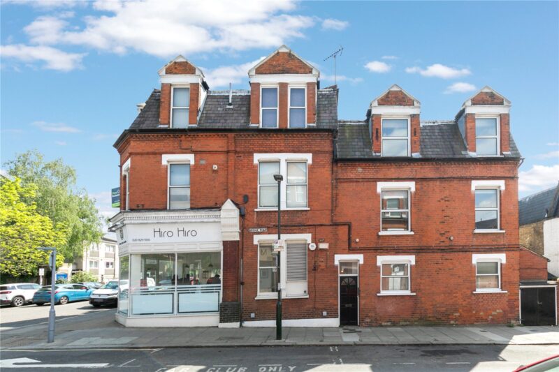 St. Margarets Road, Twickenham, TW1 1RG - Antony Roberts