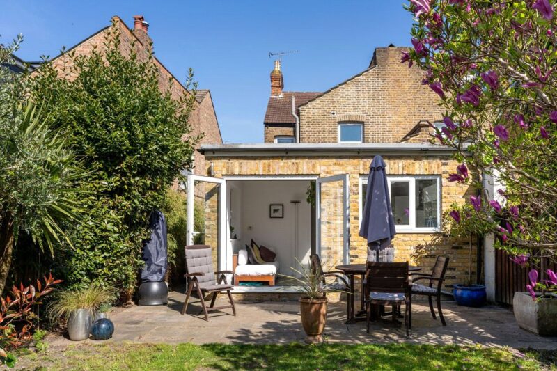 Mill Plat Avenue, Isleworth, TW7 6RD - Antony Roberts