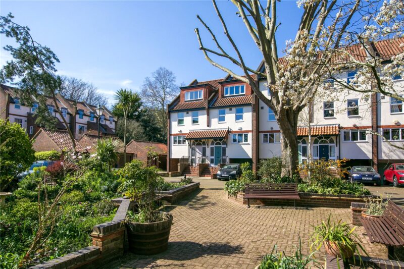 Millside Place, Old Isleworth, TW7 6BU - Antony Roberts